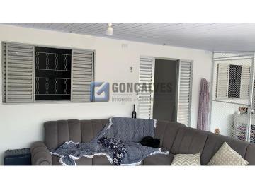 A (30) · Sobrado à venda em Rudge Ramos, São Bernardo do Campo — 4 quartos, 6 vagas