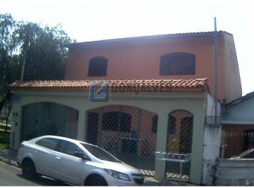 (13) · Sobrado à venda em São Bernardo do Campo (Bairro Dos Casa) – 270 m², 3 quartos, 5 vagas