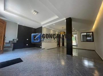 Casa · 212m² · 3 Quartos · 2 Vagas · Sobrado à venda em São Bernardo do Campo (Centro) – 3 Quartos, 2 Vagas, Financiamento