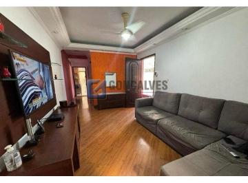 A (30) · Sobrado Residencial com Espaço Gourmet em Baeta Neves | 150m², 3 Quartos