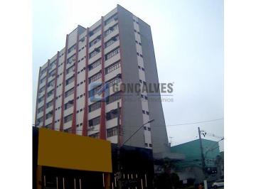 (24) · Sala Comercial de 70 m² no Centro de São Bernardo do Campo – 1 vaga, 2 banheiros