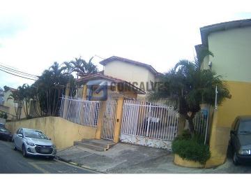 (22) · Sobrado à venda em Vila Eldízia, Santo André – 3 quartos, 2 banheiros, 1 vaga, porcelanato