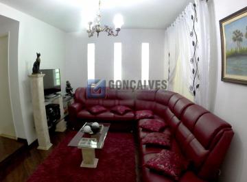 A (30) · Sobrado Residencial à Venda em Demarchi, SBC – 3 Quartos, 5 Vagas e Suíte