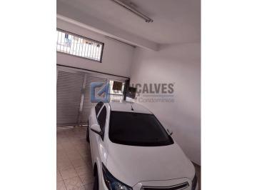 A (31) · Sobrado à Venda em Jardim São José, Mauá – 3 Quartos, Churrasqueira, 2 Vagas