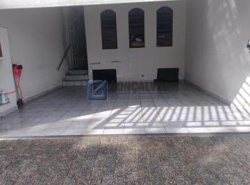 A (40) · Sobrado à venda em Assunção, São Bernardo do Campo | 4 quartos, 3 suítes, quintal