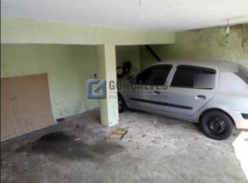 A (31) · Sobrado à venda em Jardim Cristiane, Santo André – 3 quartos, 2 vagas