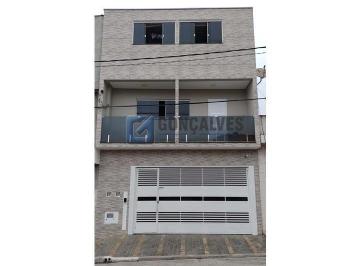 A (20) · Sobrado à venda em São Bernardo do Campo (Alvarenga) – 3 quartos, 2 vagas e área de 260 m²