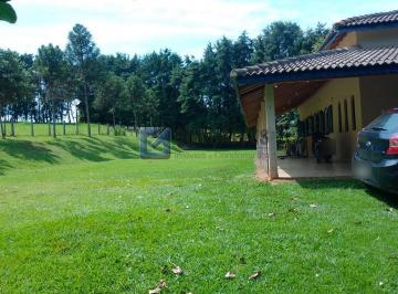 A (51) · Sítio Residencial em Itapetininga (Mato Seco) | 4 Quartos (1 Suíte) | Lareira e Churrasqueira