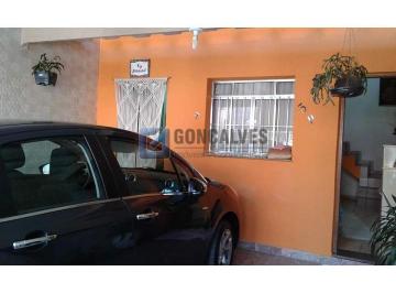 A (20) · Sobrado Residencial com Terreno em Ferrazópolis – 2 Quartos, 2 Vagas, 158 m² Úteis