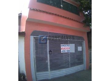 (3) · Sobrado Residencial 3 Quartos com 2 Vagas em Jardim Stella, Santo André