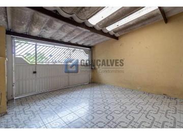 A (31) · Casa Residencial com 2 Quartos em Jardim Las Vegas, Santo André – 125m² de Terreno | 110m² Úteis