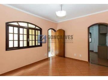 A (35) · Casa Residencial com 2 Quartos em Jardim Las Vegas, Santo André – 125m² de Terreno | 110m² Úteis