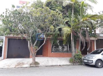 A (20) · Sobrado residencial com piscina em Santa Terezinha, SBC – 3 Vagas e 327 m²