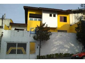 A (15) · Sobrado com 3 Quartos, 2 Suítes e Piscina em Nova Petrópolis, São Bernardo do Campo