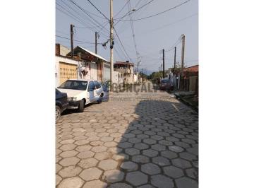 A (19) · Casa à venda em Jardim Guanabara, Mongaguá – 2 quartos, 2 vagas