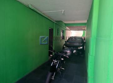 A (21) · Sobrado à venda em Jardim Santo André, Santo André - 5 quartos, 3 vagas