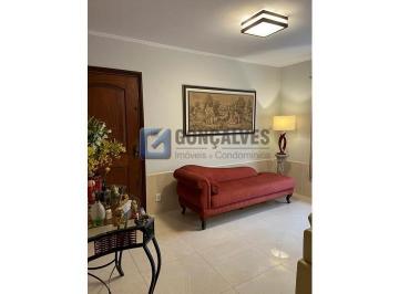 A (49) · Casa Residencial de 2 Quartos (1 Suíte) com 5 Vagas em Vila Camilópolis, Santo André
