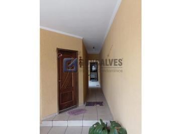 A (45) · Sobrado à Venda em Vila América, Santo André – 3 Quartos, 4 Vagas, 180 m²