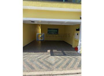 A (12) · Sobrado Comercial com 3 Quartos (2 Suítes) – 2 Vagas em Parque São Vicente, Mauá – R$ 862.000