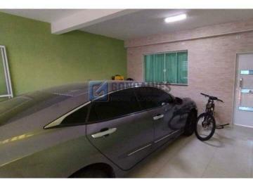 A (25) · Sobrado residencial à venda em Santa Terezinha, SBC – 3 dormitórios, 1 suíte e 2 vagas