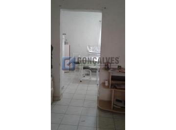 A (31) · Sobrado à venda em Jardim Industrial, São Bernardo do Campo | 3 quartos, 2 vagas