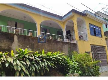IMG-20210512-WA0114 · Casa Residencial com 3 Quartos, 2 Vagas em Vila Pires – Santo André