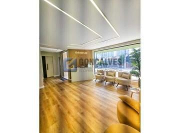 A (21) · Sobrado Comercial em Nova Petrópolis – São Bernardo do Campo, 200m² Úteis, 256m² de Terreno, 7 Vagas