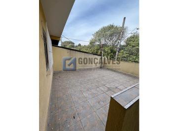 A (21) · Sobrado Residencial de 3 Quartos com 2 Suítes e 4 Vagas em Jardim Las Vegas – Santo André