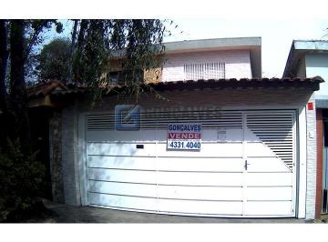 (8) · Sobrado à venda em Vila Humaitá, Santo André | 3 quartos, 3 vagas, 145 m²