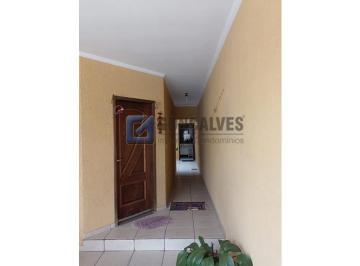 A (45) · Sobrado à Venda em Vila América, Santo André – 3 Quartos, 4 Vagas, 180 m²