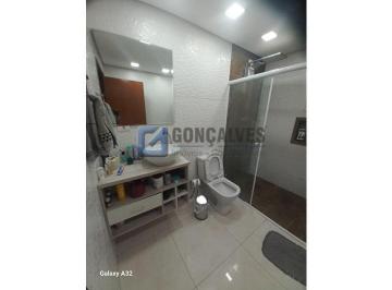 10 · Casa 2 dormitórios, 122 mts² no Jardim do Estadio em Santo André.