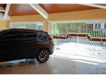 A (30) · Casa Residencial à venda em São Bernardo do Campo (Bairro Independência) – 3 quartos (2 suítes) com