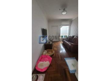 A (31) · Sobrado à venda em Nova Petrópolis, São Bernardo do Campo – 3 quartos, 5 vagas e piscina