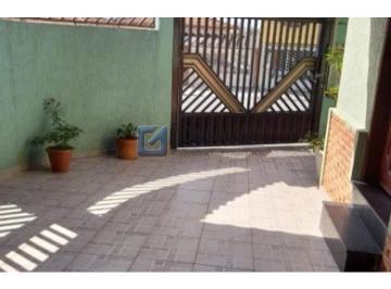A (30) · Sobrado Residencial com 4 Quartos (2 Suítes) em Demarchi, SBC – 215 m²