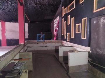 A (53) · Salão Comercial à Venda em Jardim do Mar, SBC - 337,81 m² | 2 Banheiros
