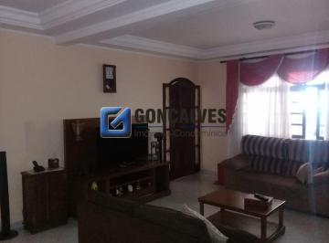 Casa · 210m² · 4 Quartos · 3 Vagas · Sobrado Residencial 4 Quartos com Quintal em Ferrazópolis, SBC