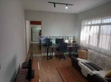 A (50) · Casa à venda em Jordanópolis, São Bernardo do Campo – 3 quartos, quintal e churrasqueira