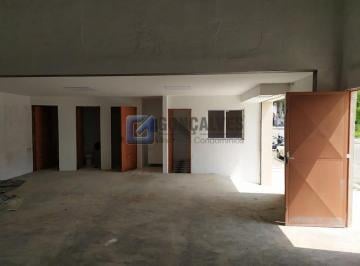 A (33) · Galpão Comercial à Venda no Ipiranga, SP – 585 m² Internos, 400 m² de Terreno
