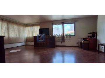 A (30) · Apartamento no Centro de São Caetano. Excelente Oportunidade!