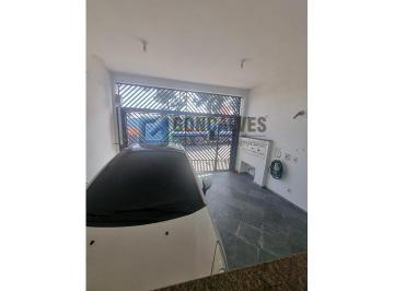 A (30) · Sobrado à venda em Jardim Claudia, São Bernardo do Campo – 4 quartos, 2 vagas