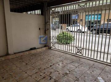 A (34) · Sobrado à venda no Centro de Santo André – 2 dormitórios, 1 suíte, 1 vaga, 197 m²