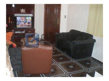 377815037825505 · Sobrado Comercial em Alves Dias, SBC - 177 m², 3 Vagas