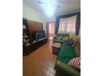 A (40) · Sobrado à Venda em Assunção, SBC – 230 m², 2 Vagas