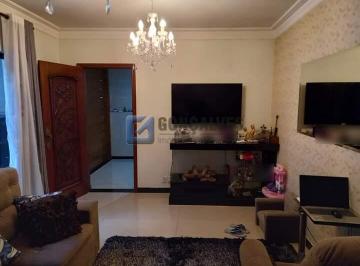 A (40) · Casa à venda em Vila Gonçalves, SBC – 4 dormitórios, 2 suítes, 4 vagas, frente