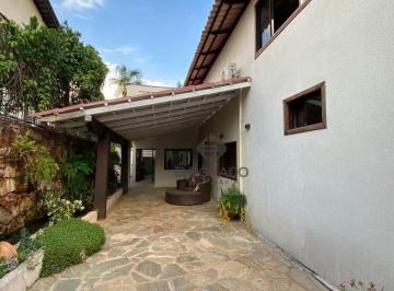Casa · 322m² · 3 Quartos · 2 Vagas · Casa Ville de Montagne – Jardim Botânico DF