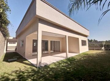 Casa de 3 quartos, Carapicuíba · Casas Térreas à venda e locação, com 3 suites e 3 vagas, no Villagio Saint Thomas - Granja Viana.