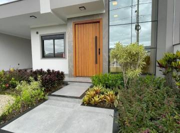 Casa alto padrão 3 dormitórios (1 suíte) em Forquilhas - São José/SC · Casa alto padrão 3 dormitórios (1 suíte) em Forquilhas - São José/SC