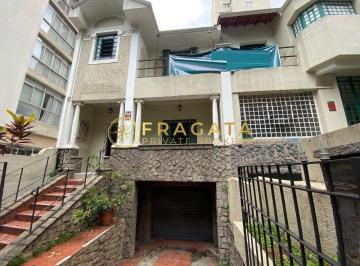 Casa · 240m² · 3 Quartos · 2 Vagas · Casa Comercial - com 3 quartos, 5 salas duas vagas Jardim Paulista-SP