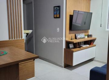 Apartamento · 44m² · 2 Quartos · 1 Vaga · Apartamento 2 quartos, semi mobiliado, a 2 min do centro.