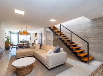Casa · 174m² · 3 Quartos · 3 Vagas · Sobrado Moderno e Conceitual no Água Verde - Design, Conforto e Exclusividade